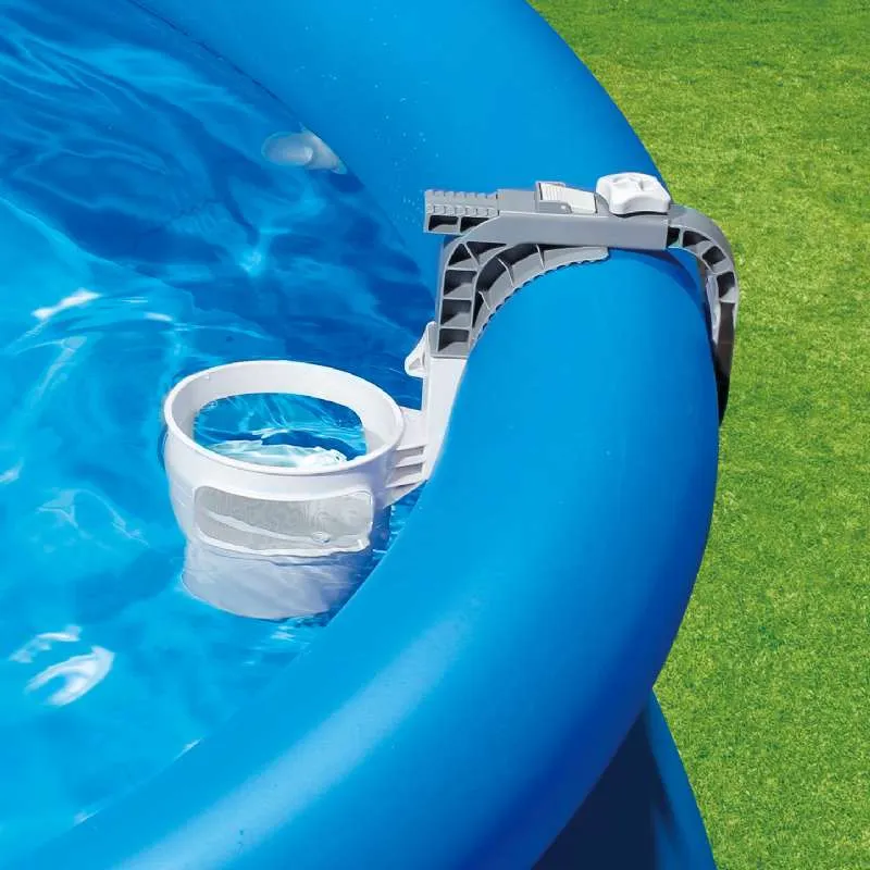 Skimmer de surface pour piscine hors sol Intex présenté par