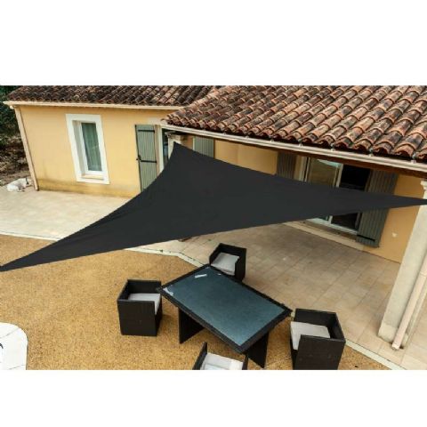 Voile d'ombrage grise en polyester triangulaire 5m