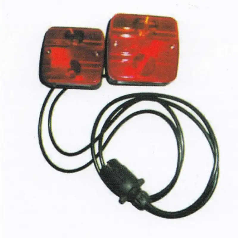 Lanternes Arrières de Remorque PERALINE